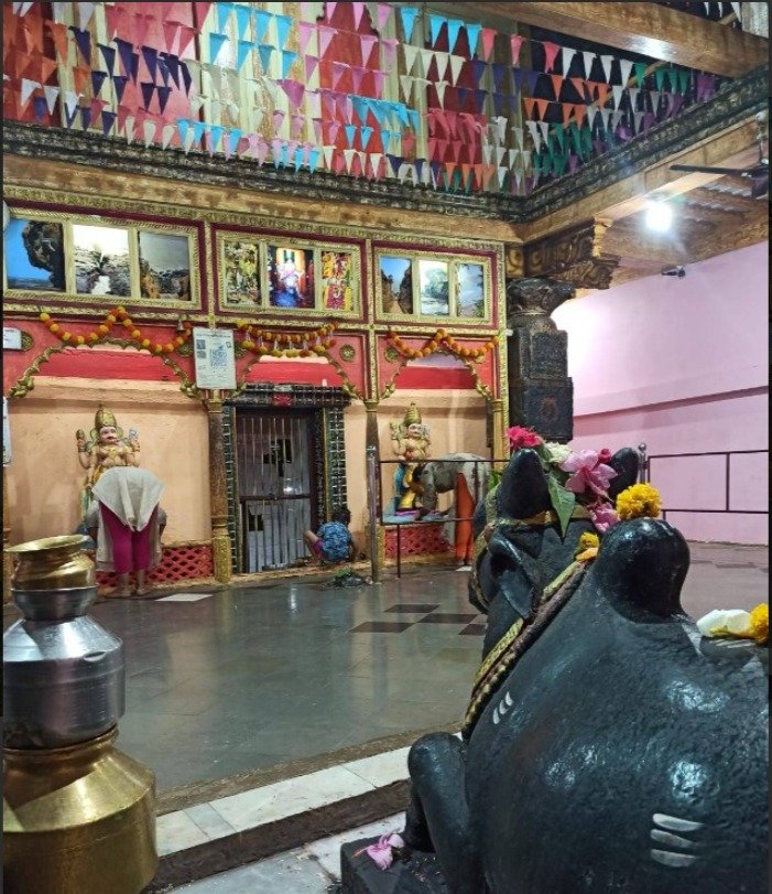 Devotional lamp ceremony