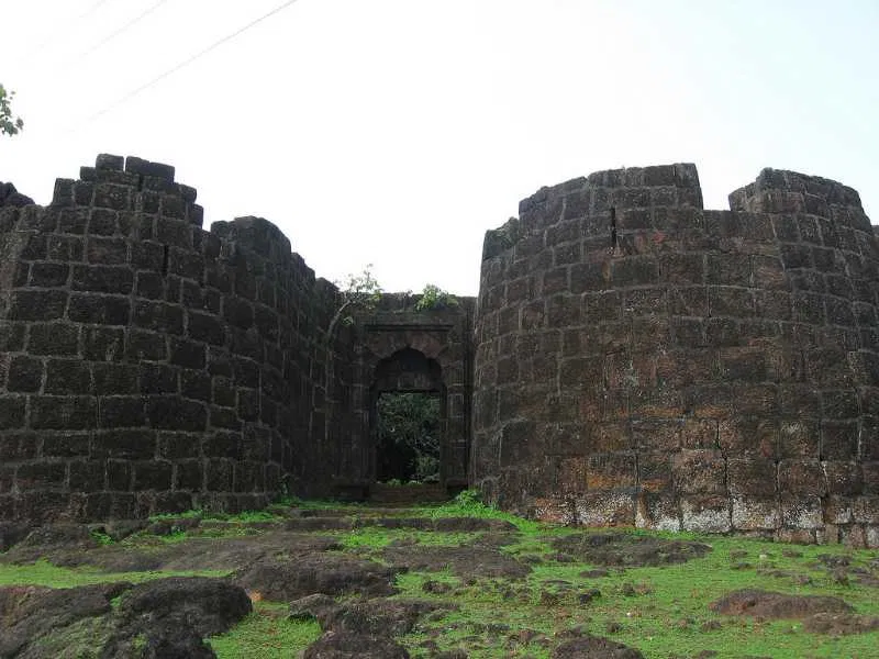 Bavankot Fort